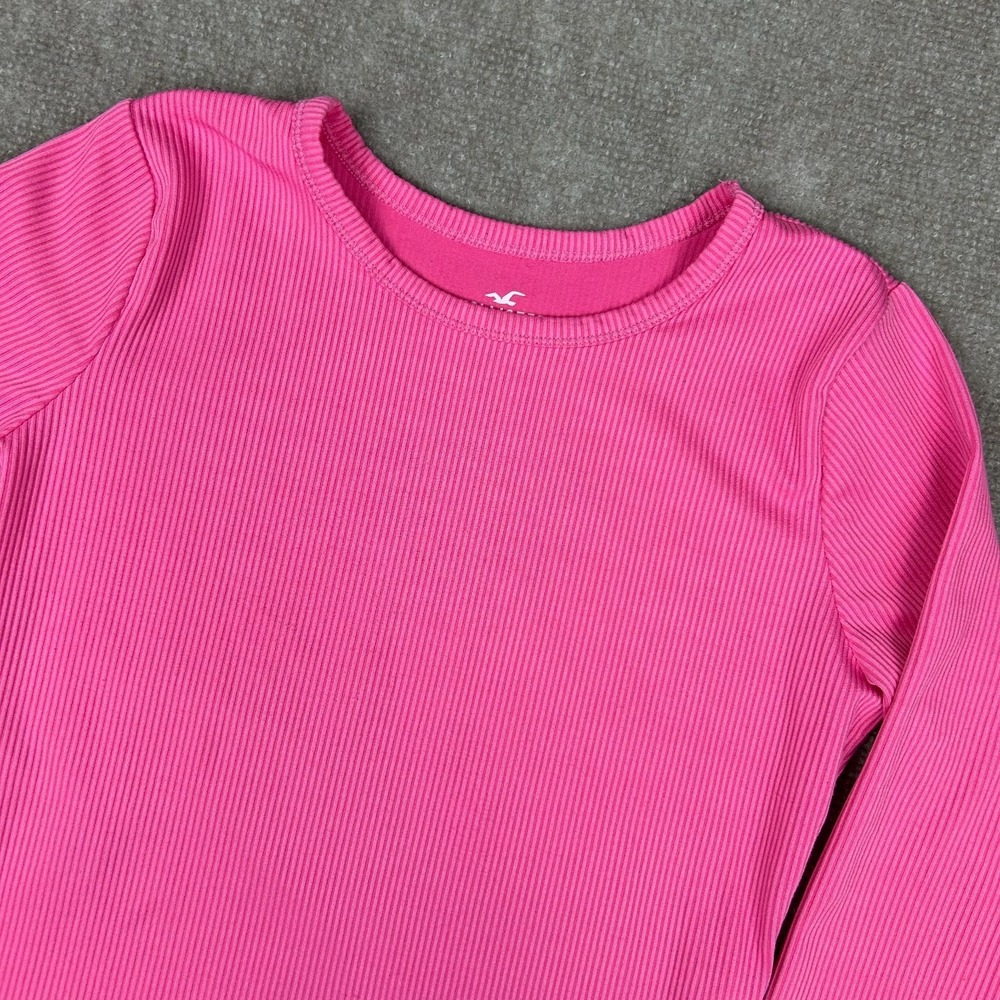 Hollister Must Have Collection Baby Tee Shirt Womens Medium Pink Round Neck